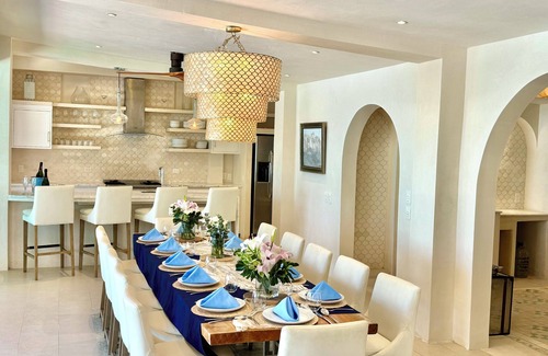 Isla Mujeres Villa | Villa Encantada 6 BR Beachfront Complete Luxury with private chef