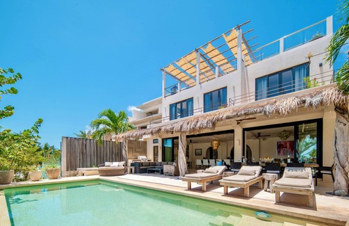 Isla Mujeres Villa | Villa Encantada 6 BR Beachfront Complete Luxury with private chef