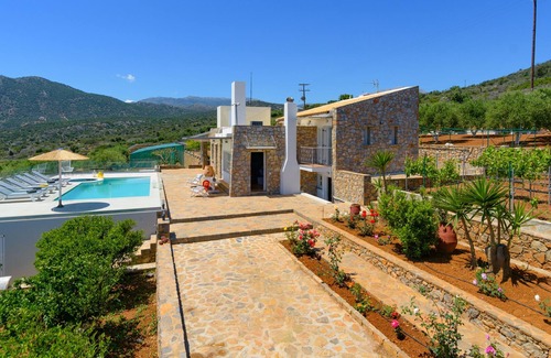 Agios Nikolaos House | Villa Enigma - 3 bedroom villa with a private pool and jacuzzi