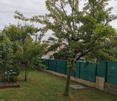 Tremblay-en-France House | Villa entière proche Aéroport CDG Disney Astérix