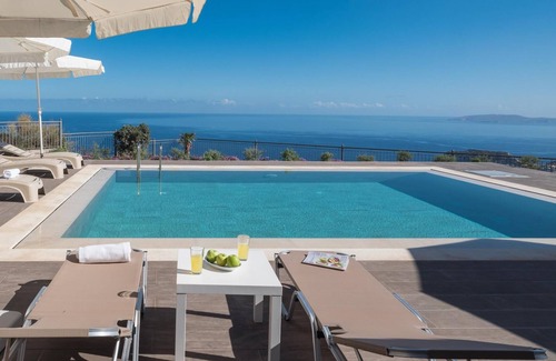 Agia Pelagia Villa | Villa Eolos with private pool