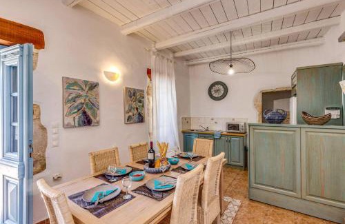 Plaka Villa | Villa Epavlis by Villa Plus