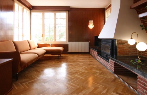 Sant Cebria de Vallalta Apartment | Villa with private pool and incredible views