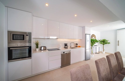 Playa Blanca Villa | Villa Esmerad by Villa Plus
