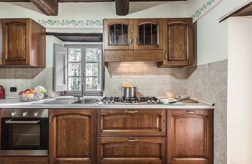 Ripoli Villa | Villa Etra: An elegant and welcoming two-story villa in the characteristic style of the Tuscan countryside, with Free WI-FI.