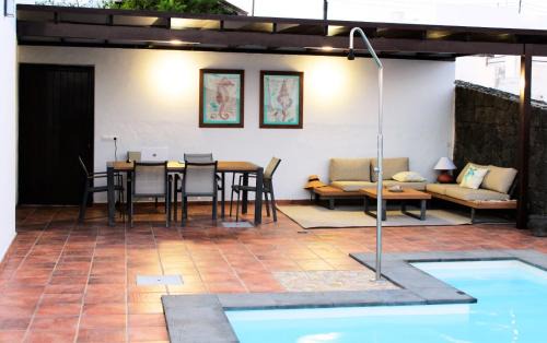 Nazaret Villa | Villa Europa