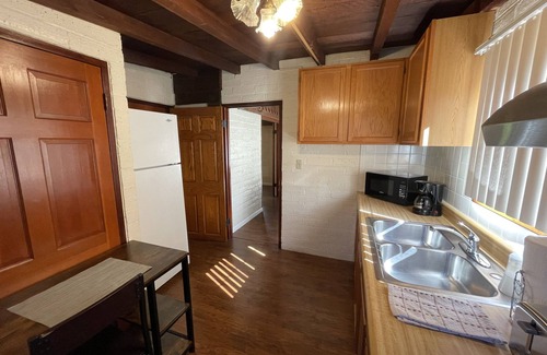 Downtown Palm Springs Villa | Villa F - a stand alone 1bed/1bath with kitchen steps from downtown Palm Springs