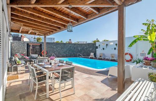 Playa Blanca Villa | Villa Fae