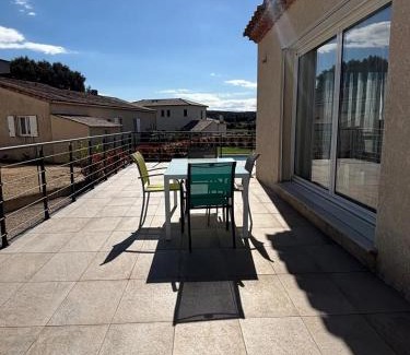 Flaux Villa | Villa familiale avec piscine à Flaux, 125 m² 2