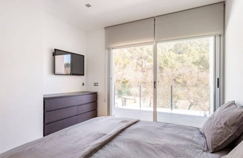 Canyelles Villa | Villa Familiar de Lujo con Piscina en Pleno Garraf