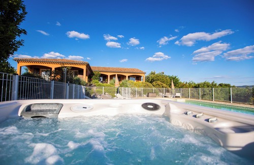 Joyeuse House | Villa Fanny - Private Pool and Spa in Joyeuse, Ardèche. Ideal for families!