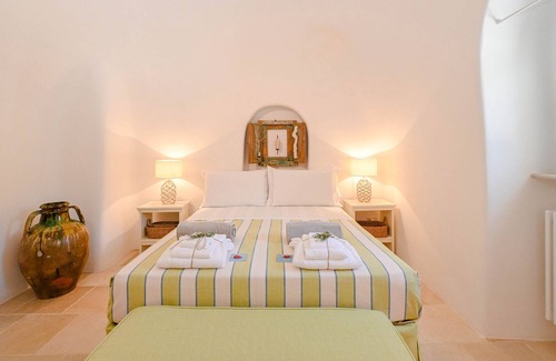 Laureto Villa | Villa 'Fascino Dei Trulli' with Private Pool, Wi-Fi and Air Conditioning