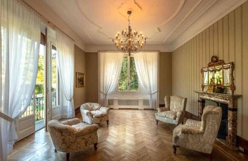 Carciano Villa | Villa Fascino, elegant villa with pool