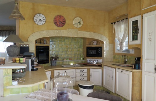 Martigues Villa | Villa Fiora vacation rental rated 4 stars