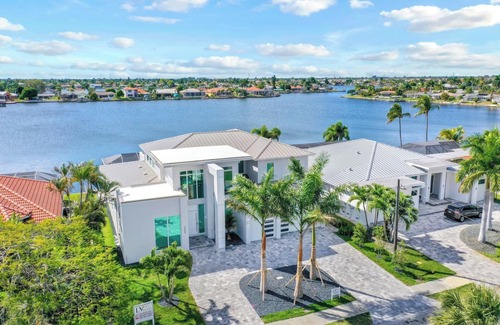 Eight Lakes Villa | Villa Flash - Three Bedroom Villa, Sleeps 10