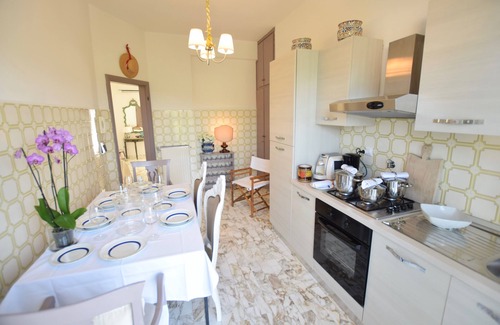 Camaiore Apartment | VILLA FLORENCE LUXURY RELAIS 24H SERVICE PRIVATE CHEF and Breakfast Basket