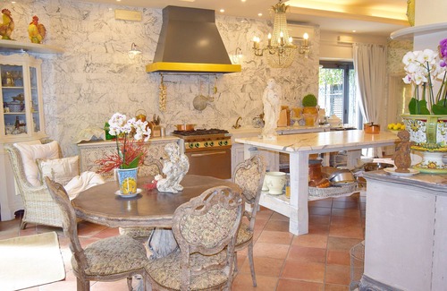 Camaiore Apartment | VILLA FLORENCE LUXURY RELAIS 24H SERVICE PRIVATE CHEF and Breakfast Basket