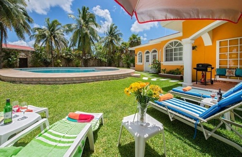 Alfredo V. Bonfil Villa | Villa Flores 5 bedrooms