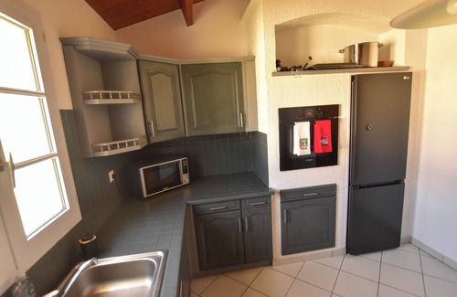 Saint-Martin-de-Re Villa | Villa for 12, Large Garden, 8-Min Walk to Beach, Saint-Martin-de-Ré
