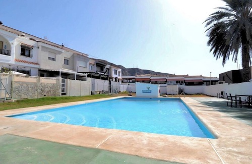 Aguadulce Ski Chalet | Villa for families or friends with shared pool and only 800m from the beach!