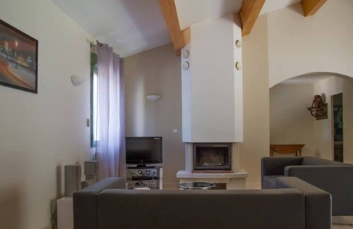 Plan-d'Aups-Sainte-Baume Villa | Villa "Piscine Sainte Baume" with Private Pool & Wi-Fi