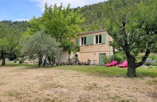Buis-les-Baronnies House | VILLA GABRIEL, villa entière en pleine nature, wifi