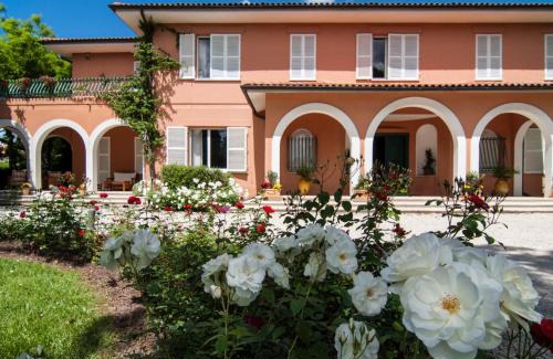 Montelupone Hotel | VILLA GARULLI