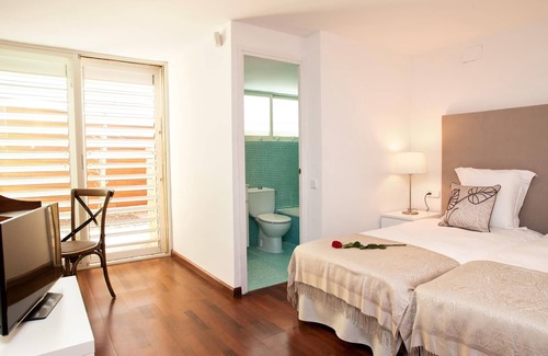 Sant Just Desvern Villa | Villa Gaudi - 620 square meter villa with 6 bedrooms in the top of a hill