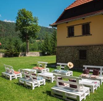 Salciua de Jos House | VILLA GHERMAN