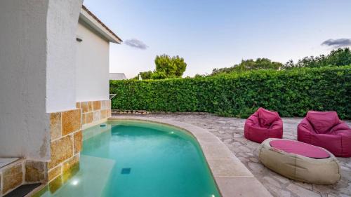 Rosa Marina Apartment | Villa Giglio with Garden and Mini Pool by Rentbeat