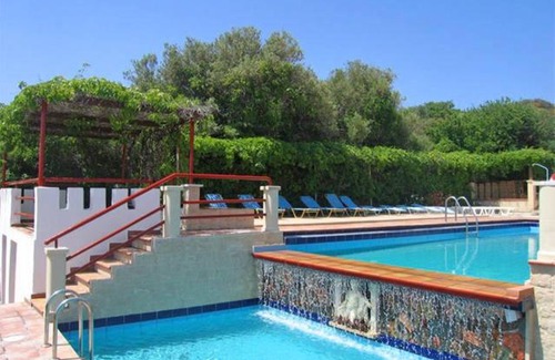 Kato Stalos Villa | Villa Giorgos with Panoramic Sea View