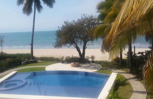 Bucerias House | Villa Girasol by RNLR