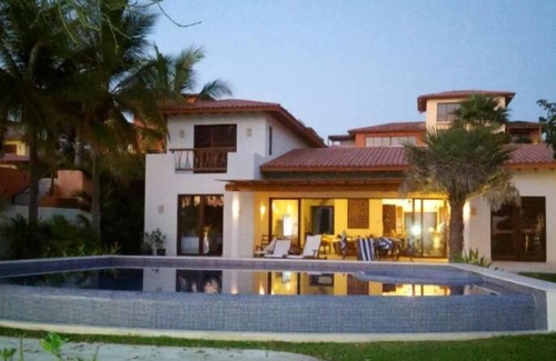 Bucerias House | Villa Girasol by RNLR