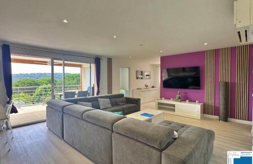 Santa Giulia Villa | VILLA GIULIA - Piscine - Jacuzzi - 4 Chambres