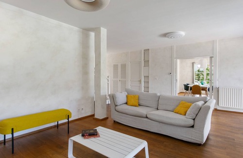 Baillargues Villa | Villa Golf de Baillargues with swimming pool & air conditioning ☀✈