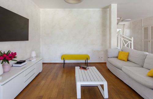 Baillargues Villa | Villa Golf de Baillargues with swimming pool & air conditioning ☀✈