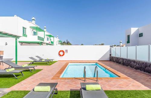 Playa Blanca Villa | Villa Guelde
