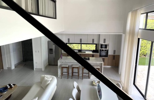 Yarary - Cap Cana House | Villa GV7 | Villa Coral Luxury 4BR w/Private Pool, Luxury 4-Bedroom Villa with BBQ & Pool - Cap Cana