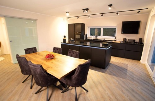 Allenbach House | Villa Heimat am Nationalpark - vacation home, shower, WC, 3 bedrooms