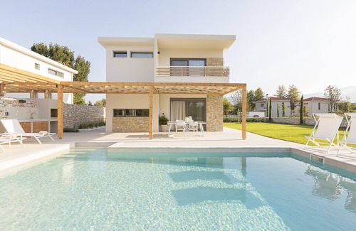 Leptokaria Villa | Villa " Helios" located in the magnificent "White Nest Complex"