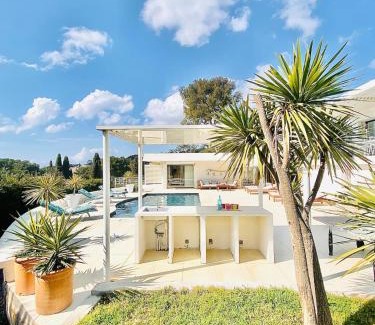Cassis Villa | Villa Iconique et calme absolu pour 1 à 10 Personnes