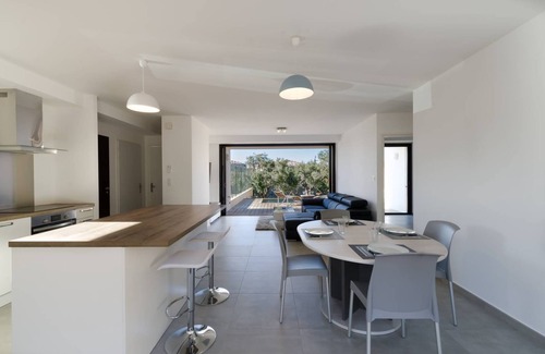 L'Ile-Rousse Villa | Villa ideal for family and friends - Private pool and spa - 5 min from the beach