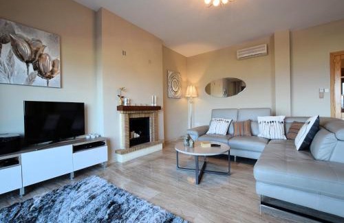 Pinos de Alhaurin Villa | Villa in Alhaurin near Torremolinos Beach