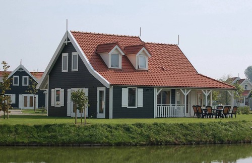 Bruinisse Villa | Villa in Aquadelta by the Water