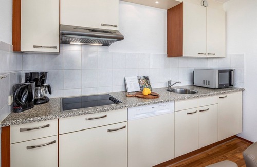 Bruinisse Villa | Villa in Aquadelta with Child-Friendly Features
