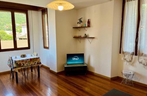 Omegna Apartment | Villa in Centro Omegna - Oasi di Relax - A 5 minuti dal Lago