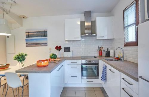 Salles Villa | Villa in France with Private Garden & BBQ