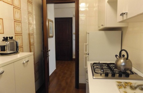 Garda Apartment | Villa in Garda with Private Pool & Lake Nearby
