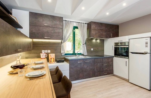 Gerani Villa | Villa in Gerani with Pool and Sea Views