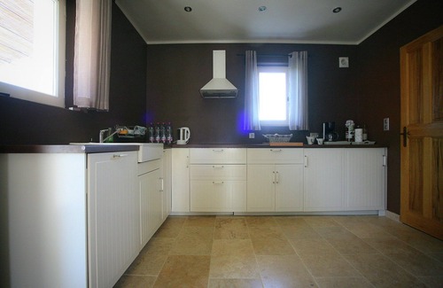 Apt Villa | Villa in Lubéron with Saltwater Pool